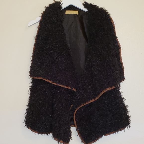 Drapey faux fur vest - Picture 1 of 4